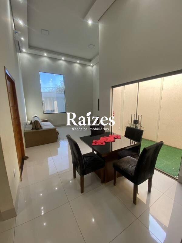 Casa, 4 quartos, 180 m² - Foto 1