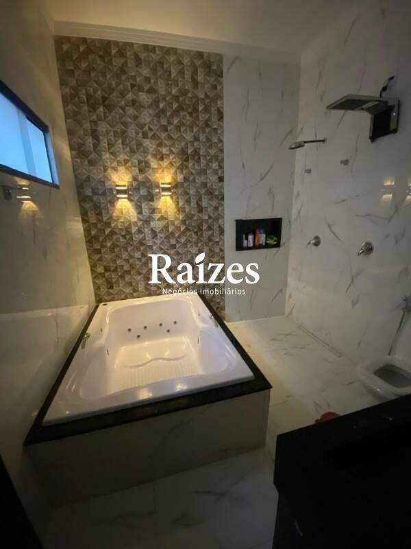 Casa, 4 quartos, 180 m² - Foto 4