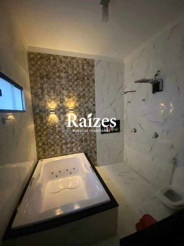 Casa, 4 quartos, 180 m² - Foto 2