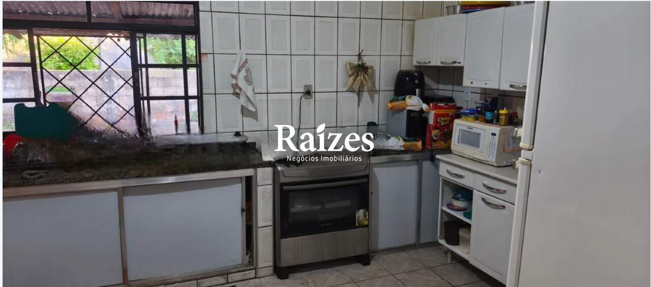 Casa, 4 quartos, 203 m² - Foto 1