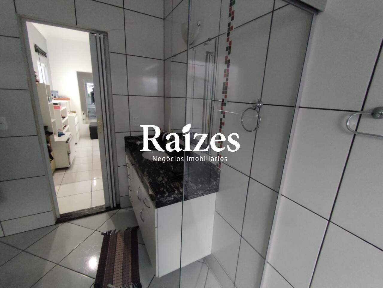 Casa, 3 quartos, 174 m² - Foto 4