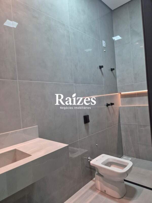 Casa, 3 quartos, 215 m² - Foto 2