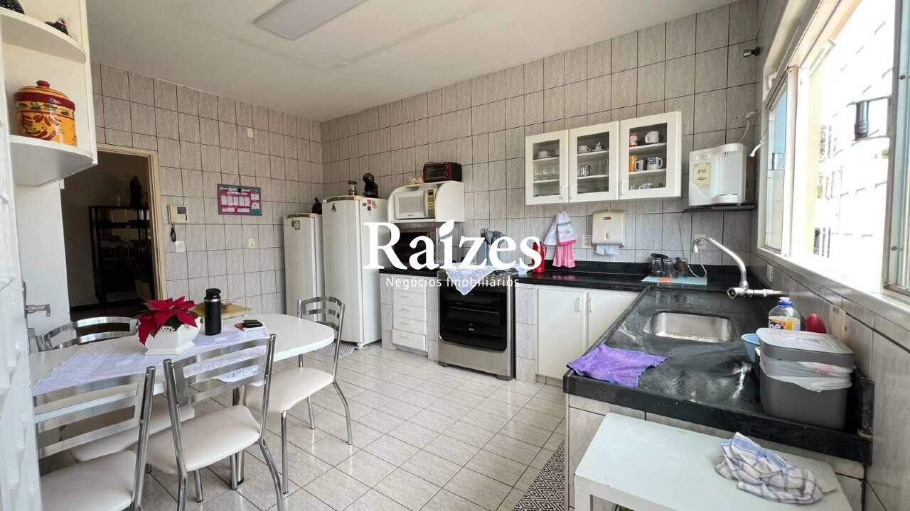 Sobrado, 4 quartos, 600 m² - Foto 2