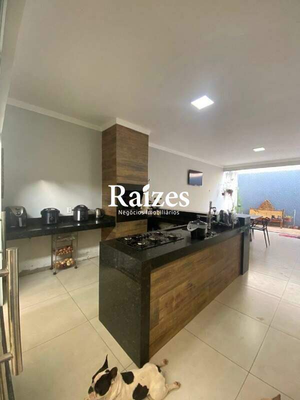 Casa, 3 quartos, 170 m² - Foto 2