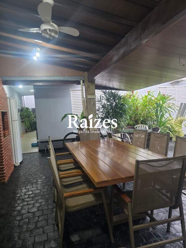 Casa, 3 quartos, 220 m² - Foto 6