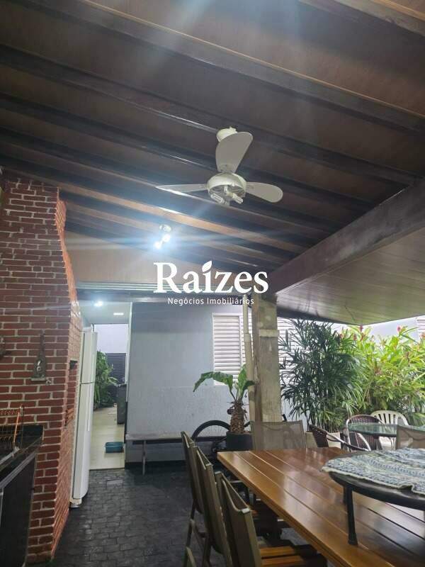 Casa, 3 quartos, 220 m² - Foto 9