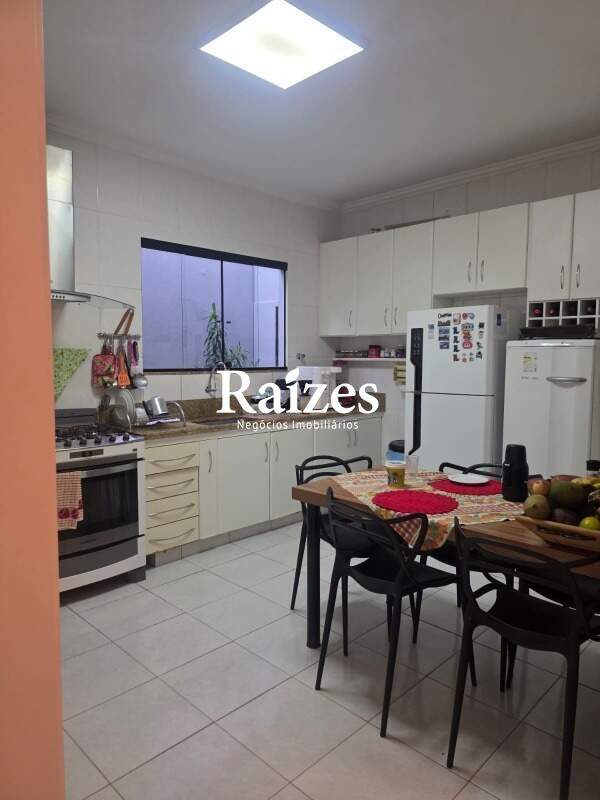 Casa, 3 quartos, 220 m² - Foto 16