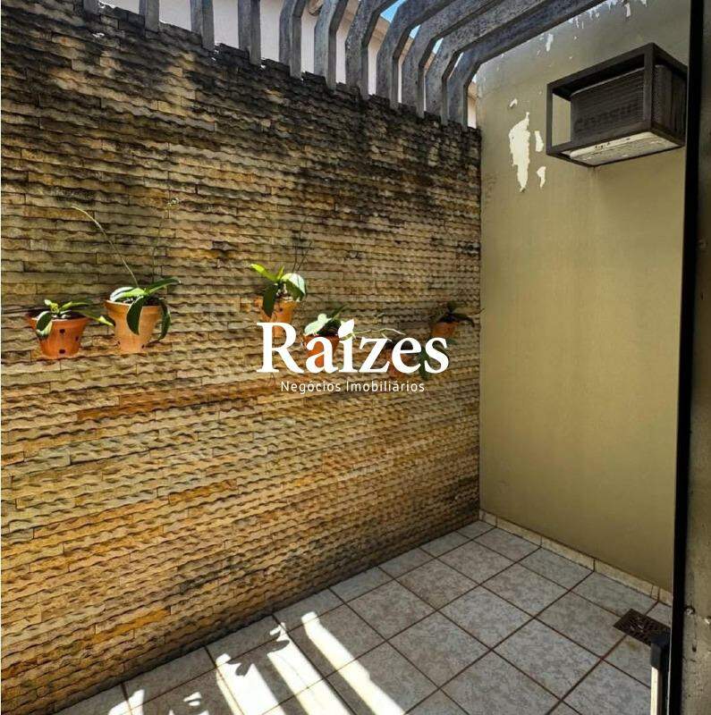 Casa, 4 quartos, 178 m² - Foto 2