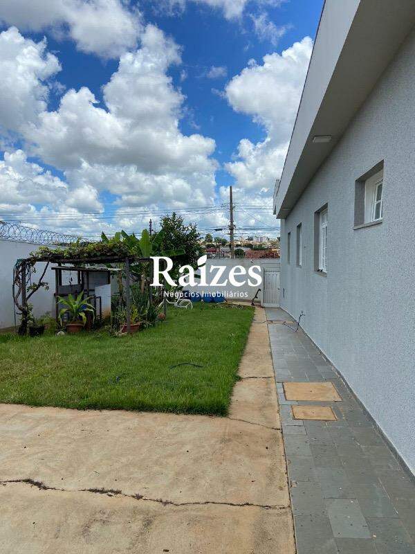 [FINALIDADE] [TIPOIMOVEL] [BAIRRO] na cidade [CIDADE]: 