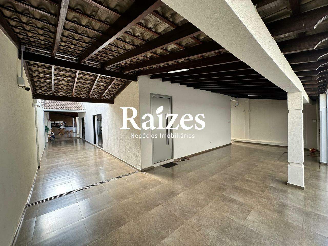 Casa, 3 quartos, 220 m² - Foto 2