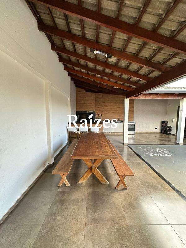 Casa, 3 quartos, 220 m² - Foto 6