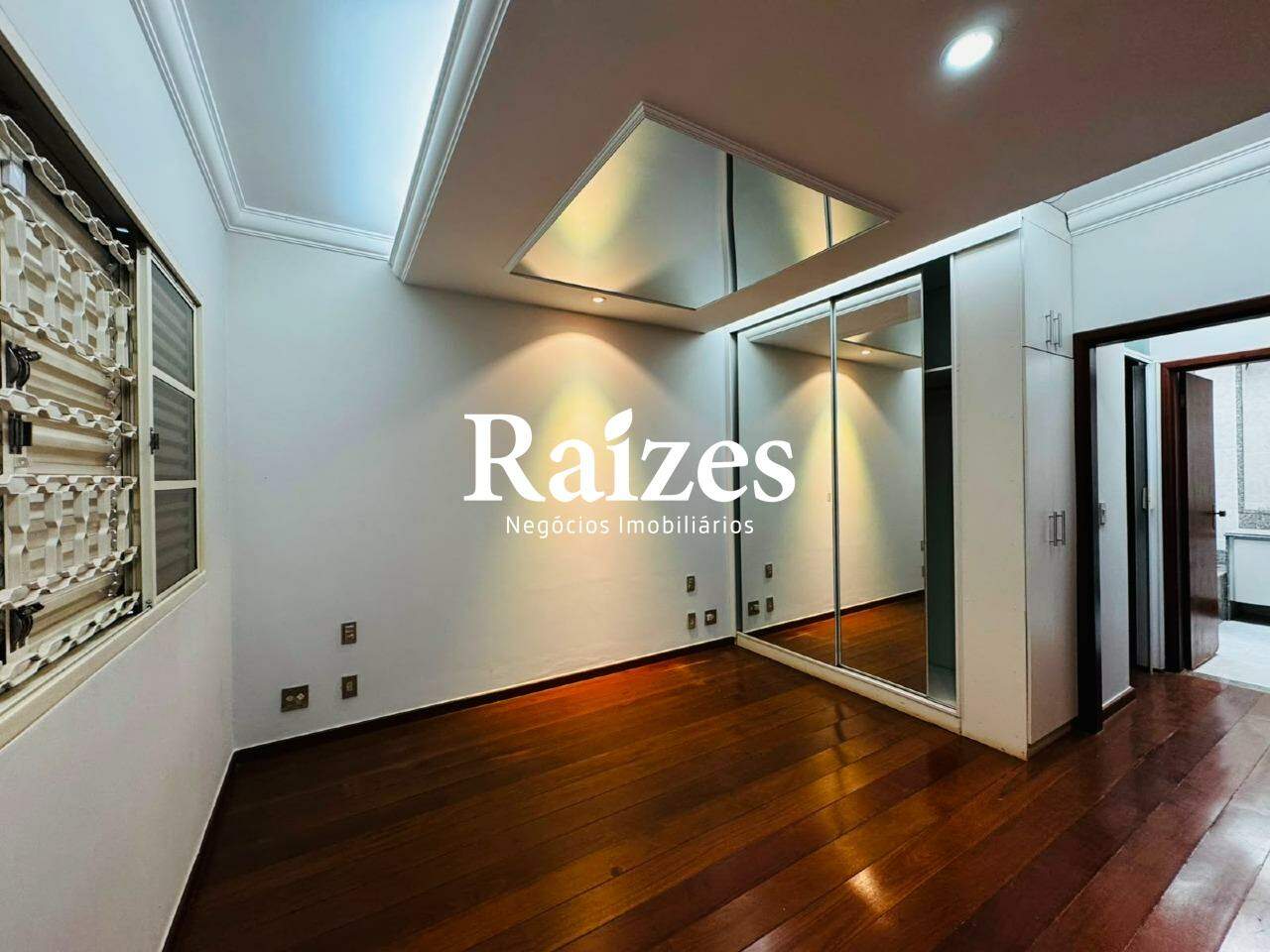 Casa, 4 quartos, 294 m² - Foto 7
