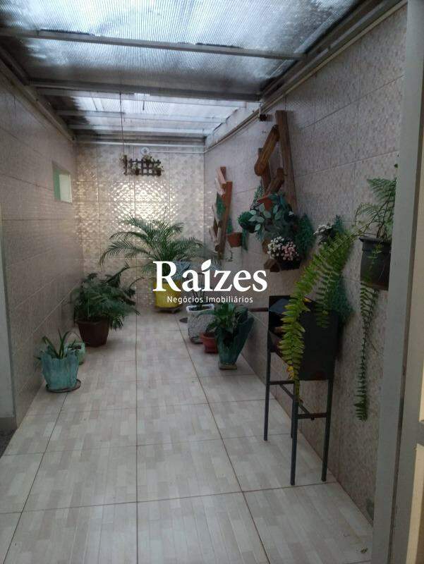 Casa, 3 quartos, 255 m² - Foto 2