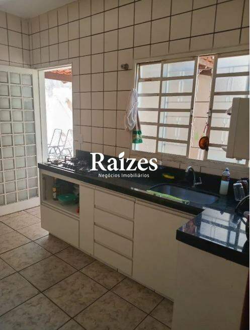 Casa, 3 quartos, 127 m² - Foto 1
