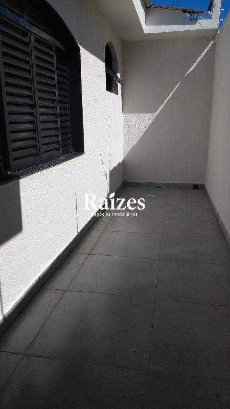 Casa, 3 quartos, 250 m² - Foto 1