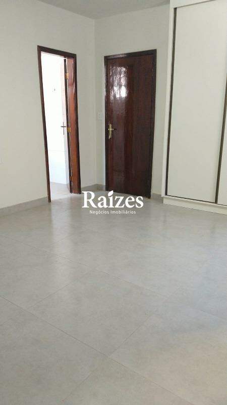 Casa, 3 quartos, 250 m² - Foto 14