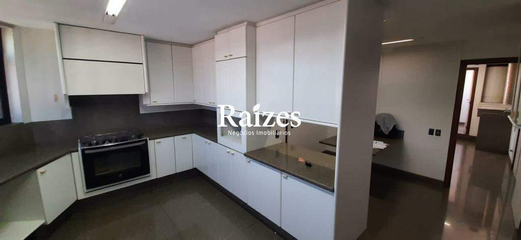 Apartamento, 3 quartos, 300 m² - Foto 1