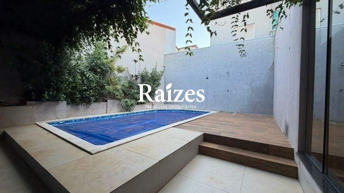 Casa, 3 quartos, 220 m² - Foto 1