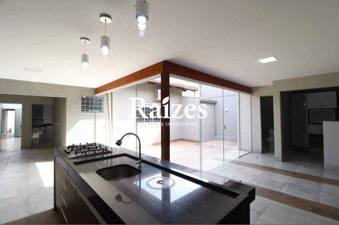 Casa, 3 quartos, 180 m² - Foto 13