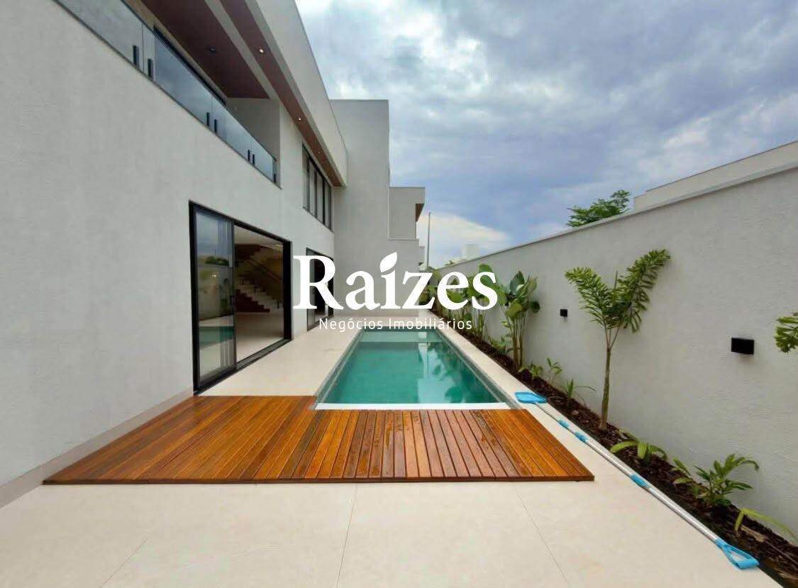 Casa, 3 quartos, 305 m² - Foto 2