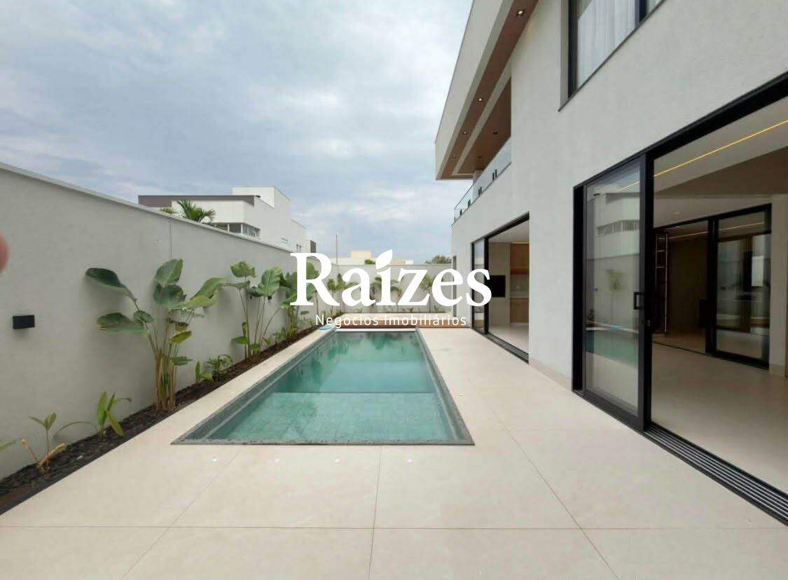 Casa, 3 quartos, 305 m² - Foto 3