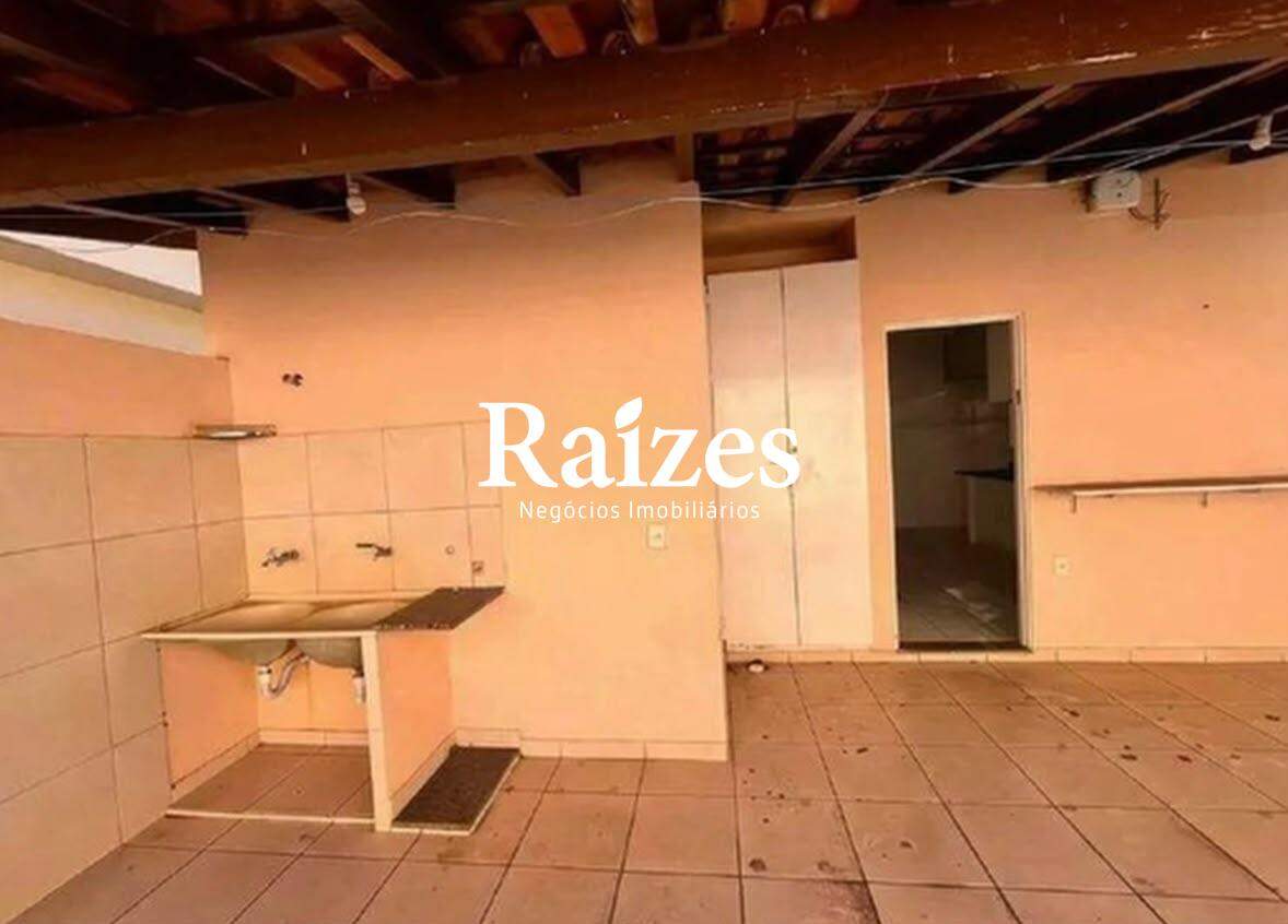 Casa, 3 quartos, 180 m² - Foto 3