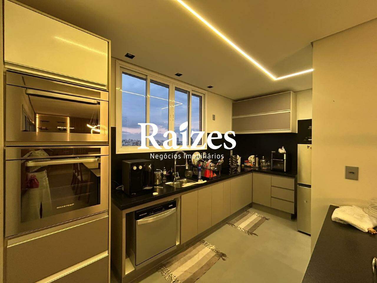 Cobertura, 4 quartos, 215 m² - Foto 7