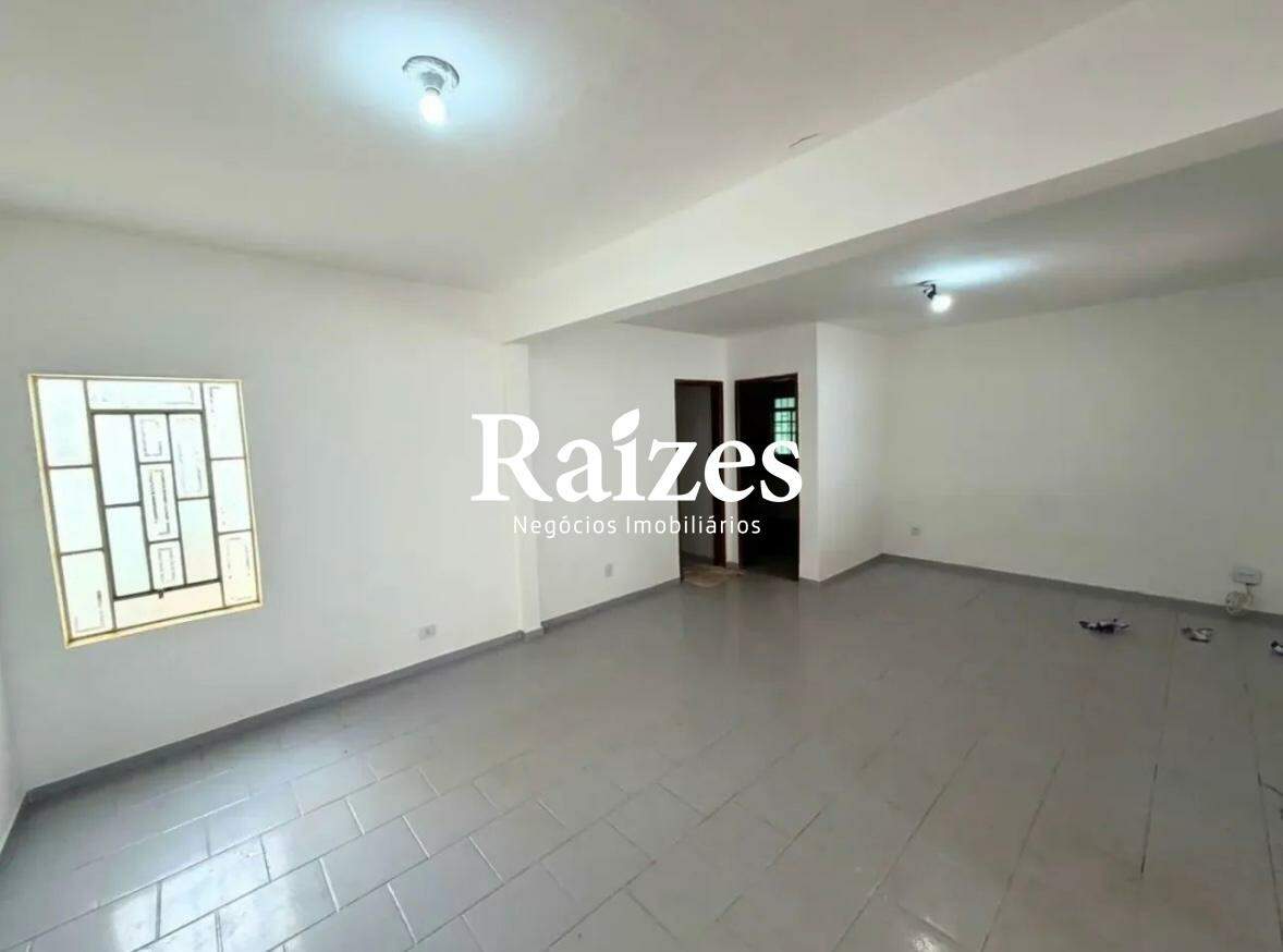 Casa, 3 quartos, 222 m² - Foto 2