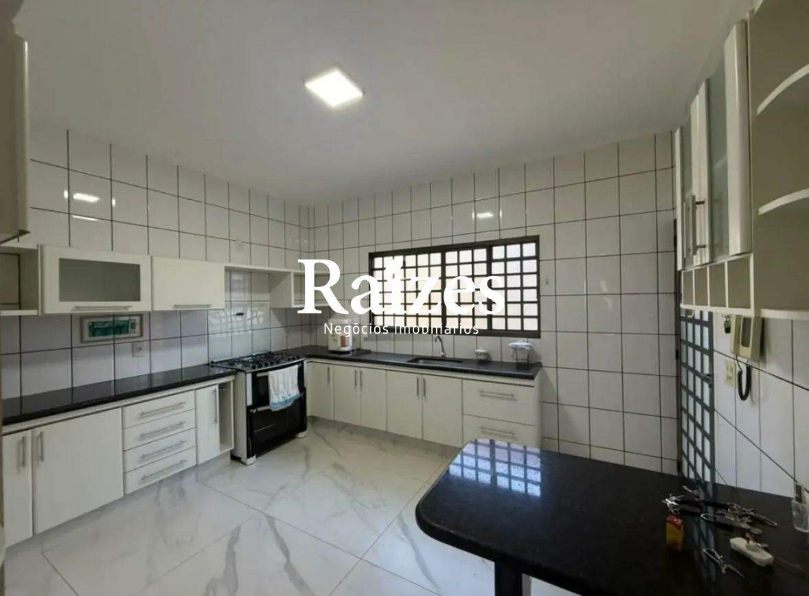Casa, 4 quartos, 200 m² - Foto 10