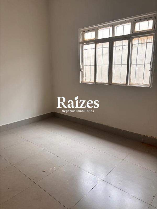 Casa, 6 quartos, 230 m² - Foto 3