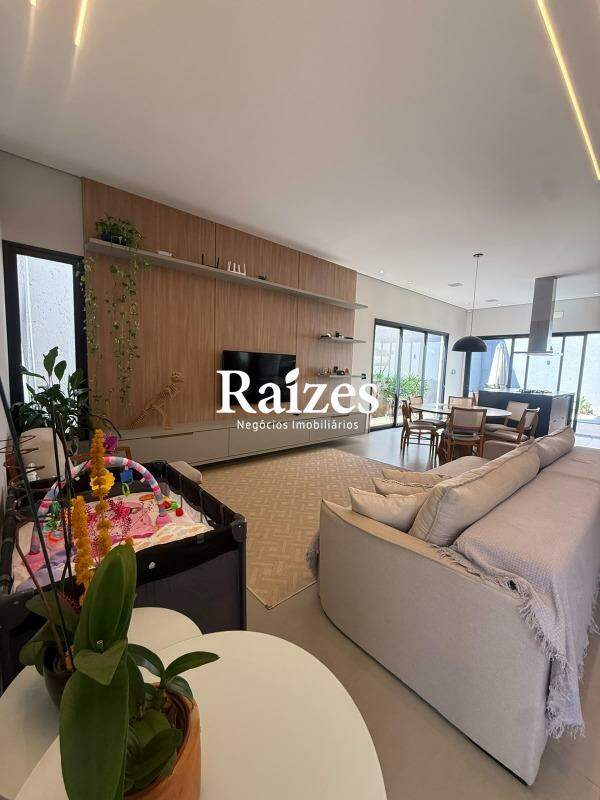 Casa, 3 quartos, 230 m² - Foto 8