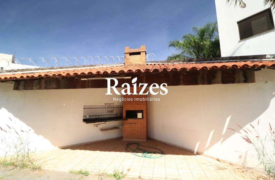 Casa, 4 quartos, 197 m² - Foto 1