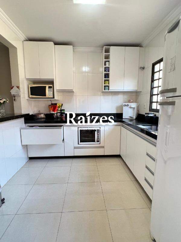 Casa, 3 quartos, 165 m² - Foto 1