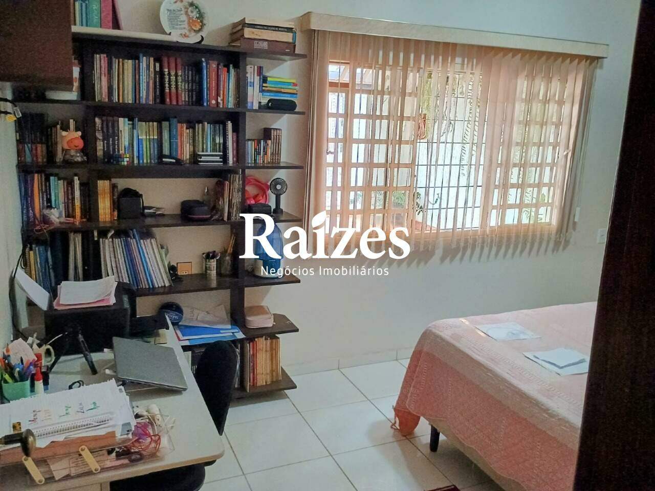 Casa, 3 quartos, 245 m² - Foto 2
