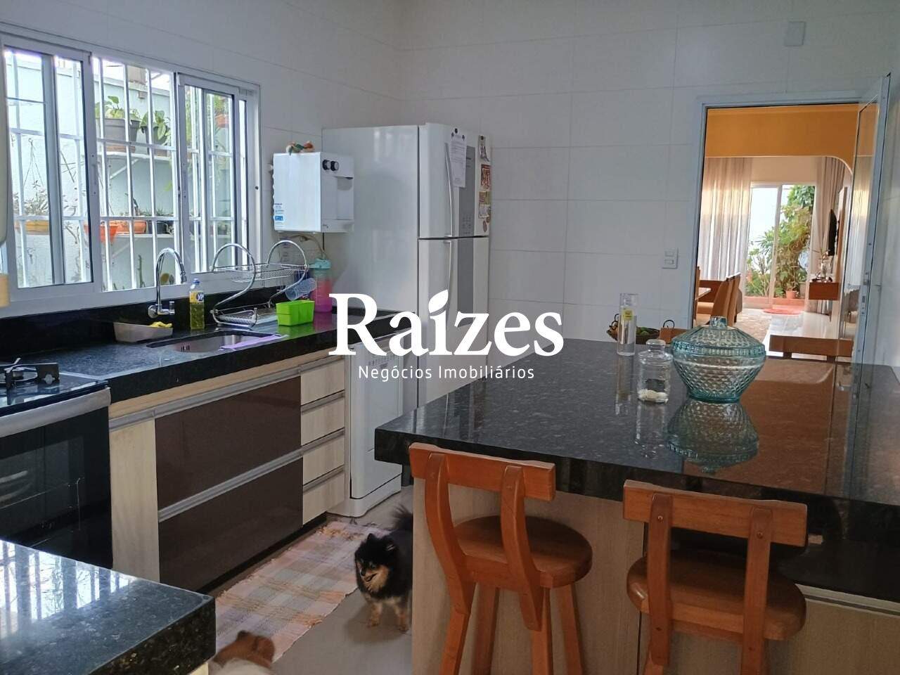 Casa, 3 quartos, 245 m² - Foto 9