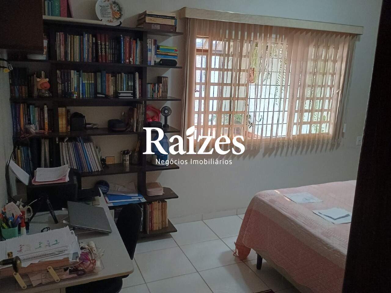 Casa, 3 quartos, 245 m² - Foto 8