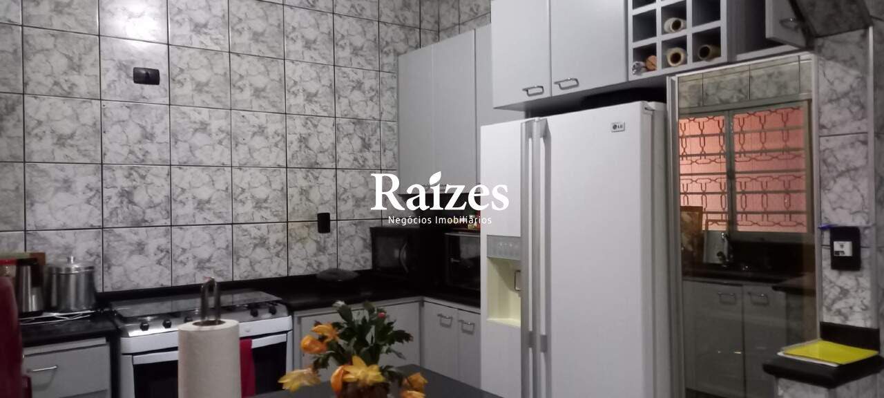Casa, 4 quartos, 250 m² - Foto 19