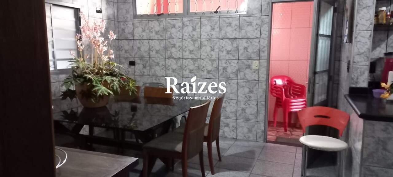 Casa, 4 quartos, 250 m² - Foto 13