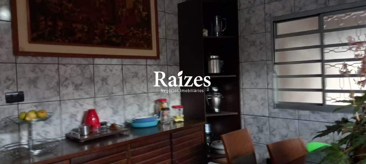 Casa, 4 quartos, 250 m² - Foto 17