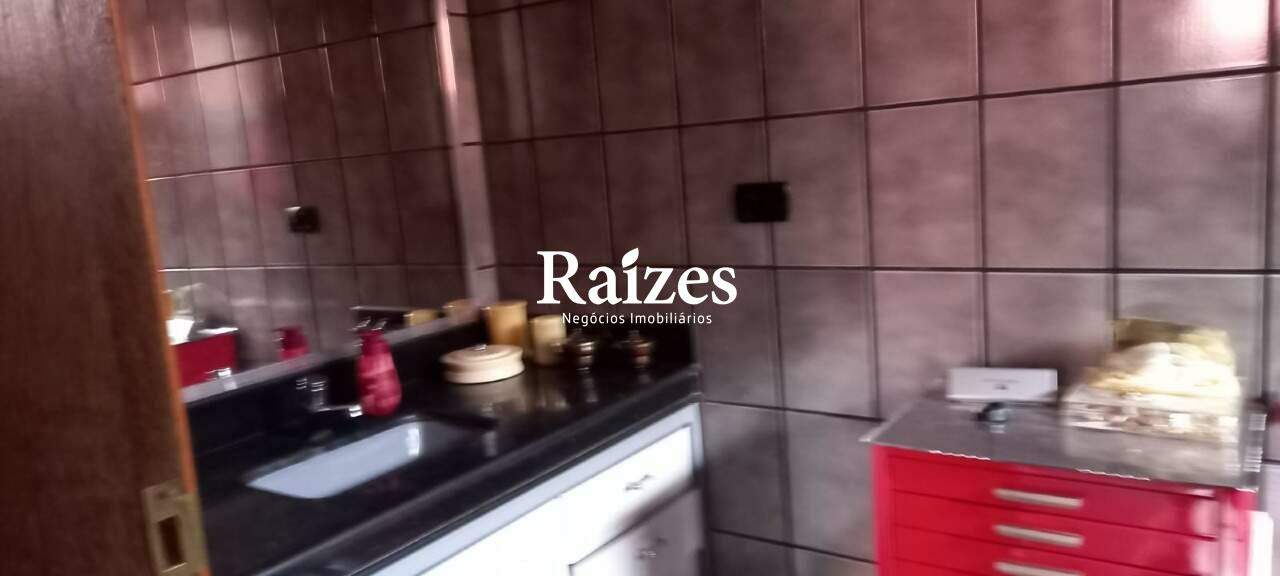 Casa, 4 quartos, 250 m² - Foto 5