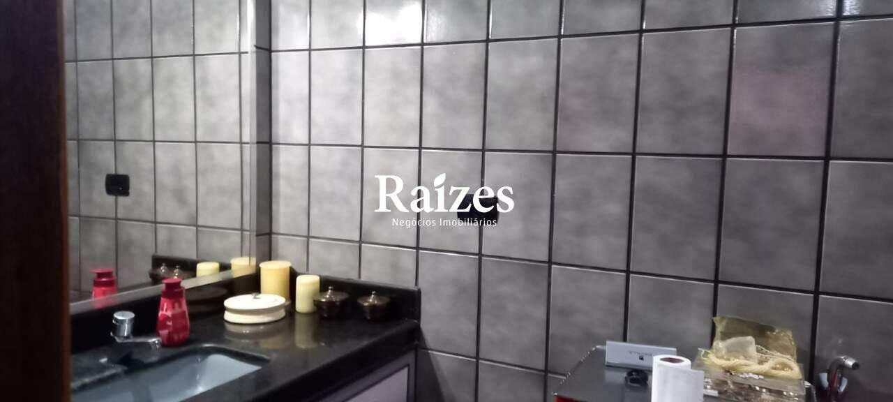 Casa, 4 quartos, 250 m² - Foto 28