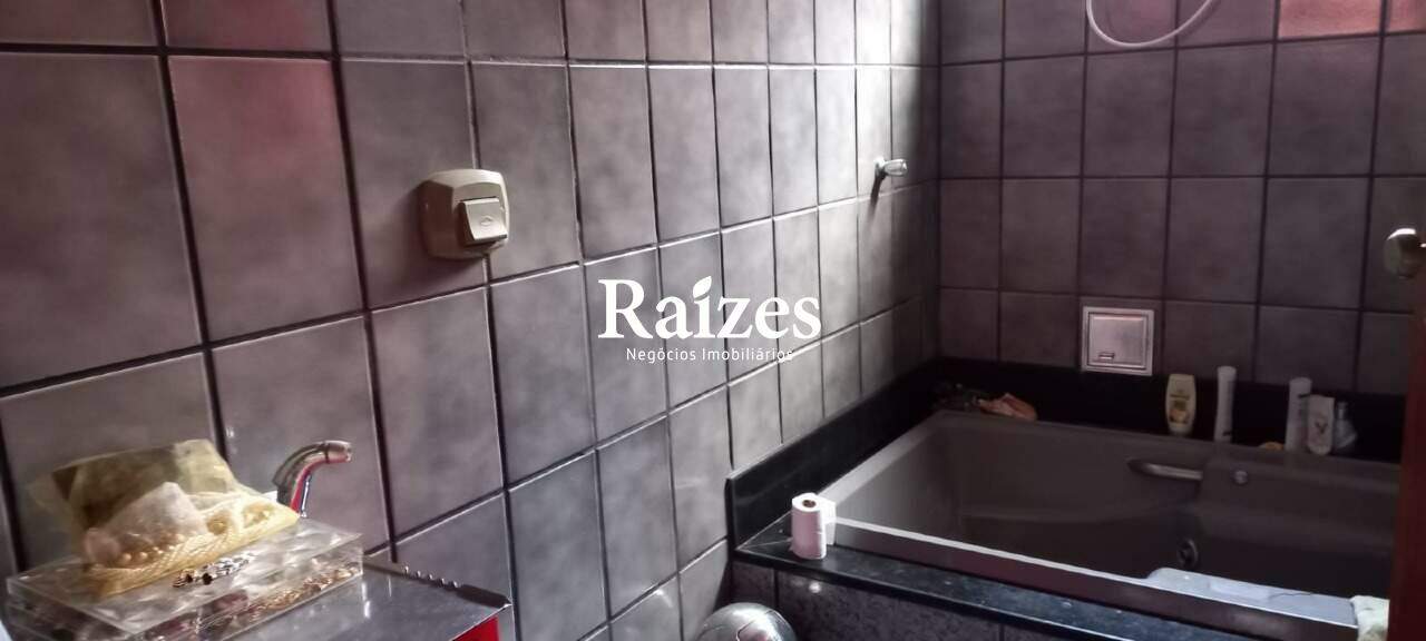 Casa, 4 quartos, 250 m² - Foto 6
