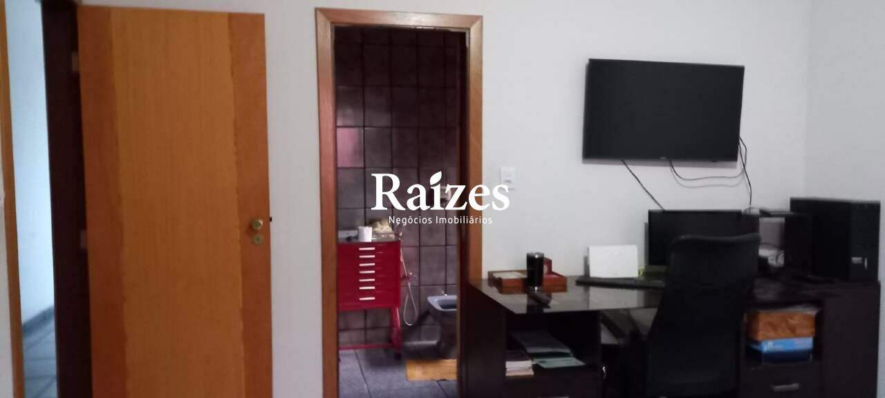 Casa, 4 quartos, 250 m² - Foto 24