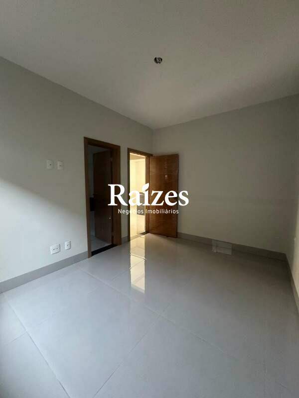 Casa, 3 quartos, 162 m² - Foto 4