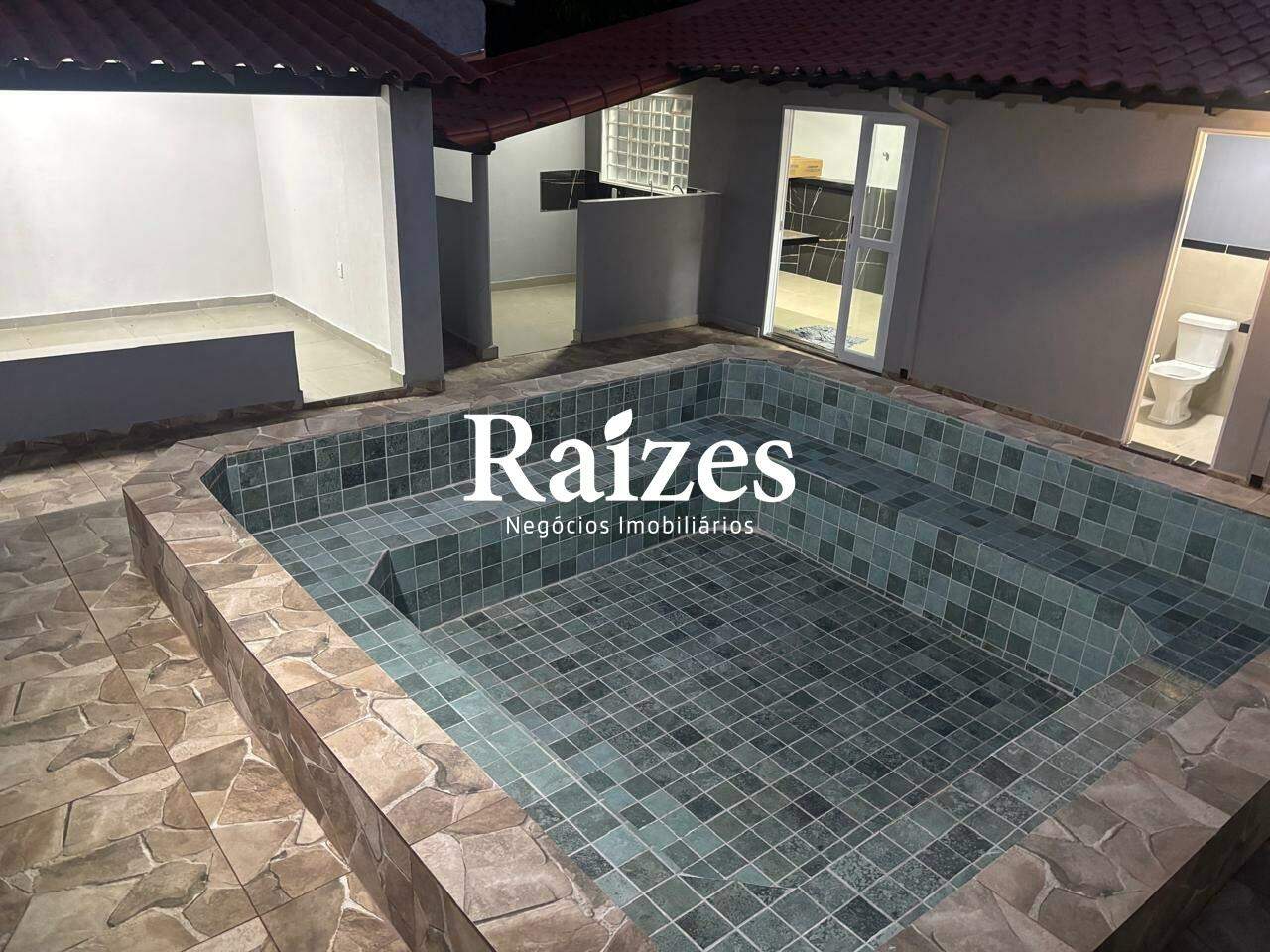 Casa, 3 quartos, 180 m² - Foto 2