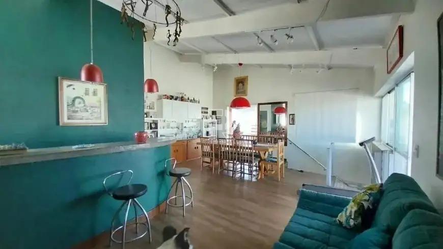 Cobertura à venda no Estoril: 