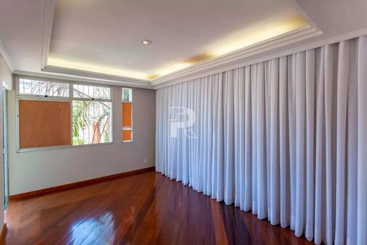 Cobertura à venda no Coração de Jesus: 