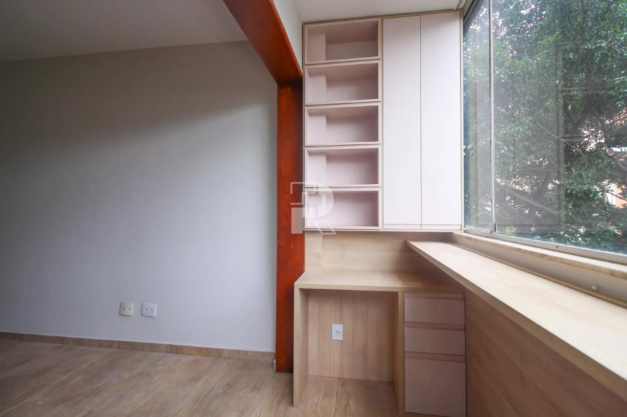 Apartamento à venda no Coração de Jesus: 