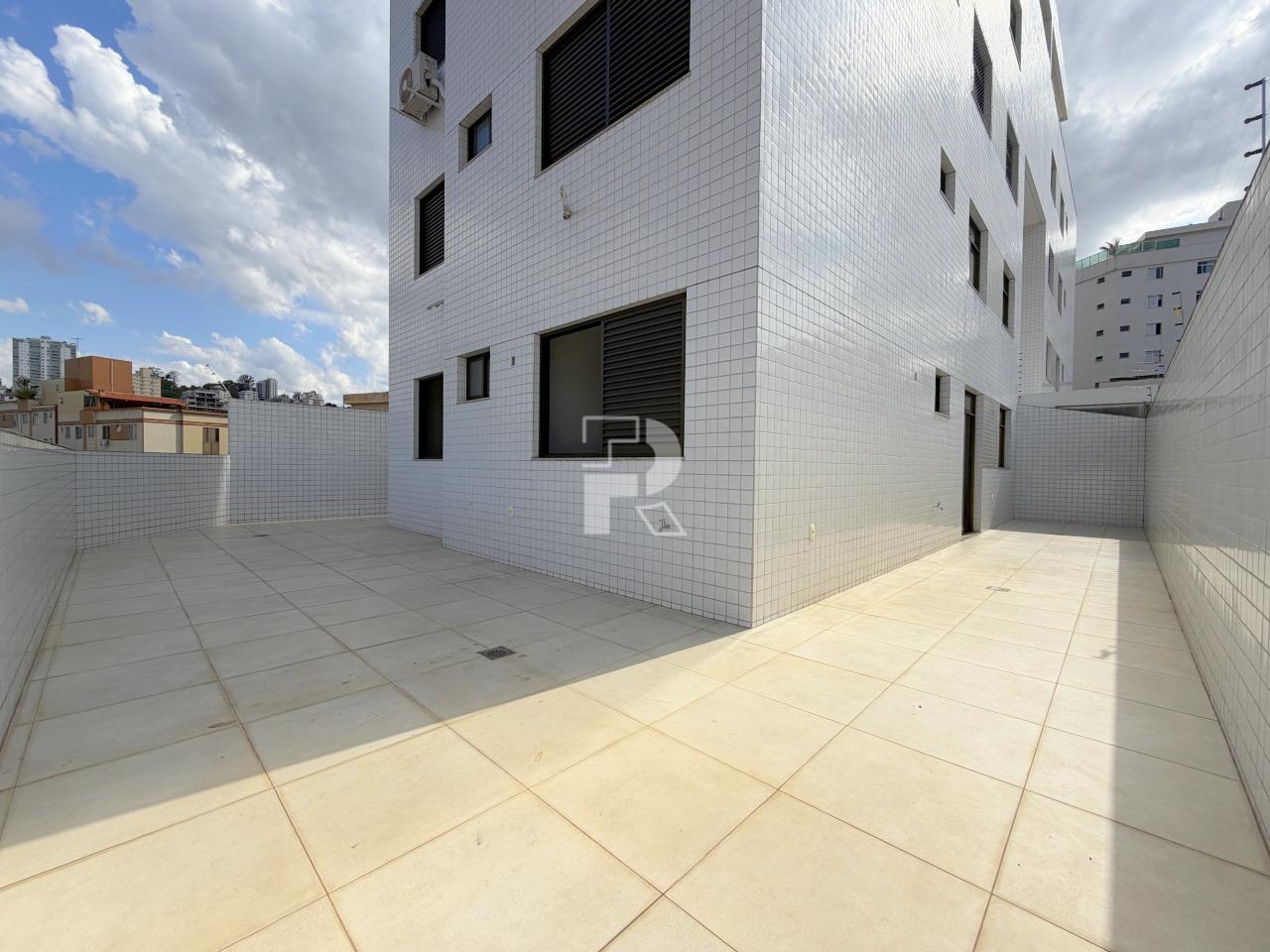 Apartamento à venda no Prado: 