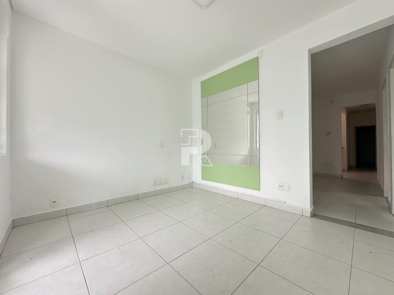 Casa para aluguel no Barro Preto: 